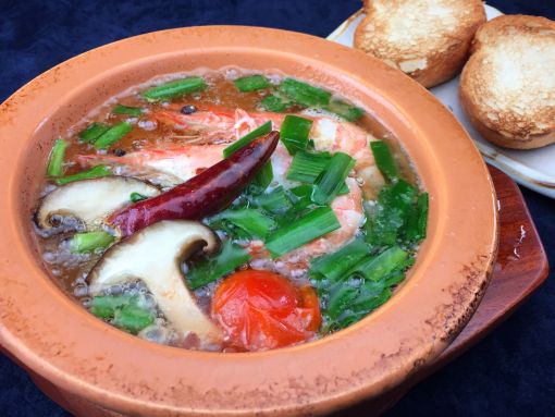 海老のアヒージョ 